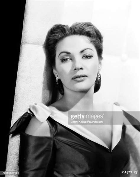 yvonne de carlo pictures|523 Yvonne De Carlo Pictures Stock Photos & High。